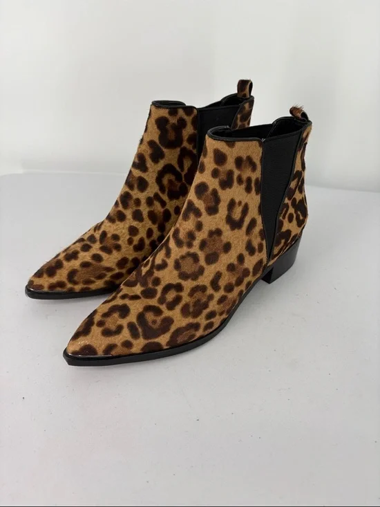 🫒Marc Fisher mlyalely Leopard-Print Pointed Chelsea Booties