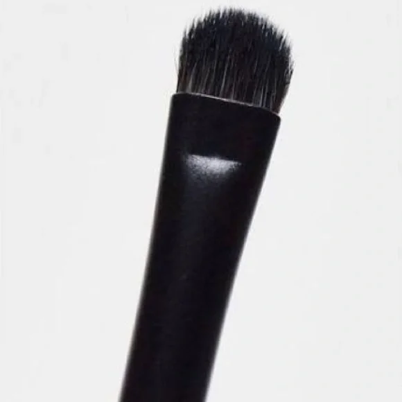 Morphe V200 Professional Flat Eyeshadow Brush - Black
