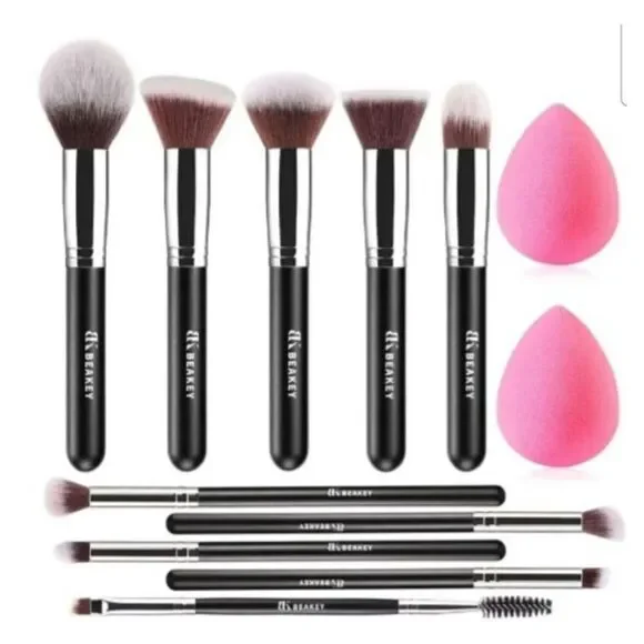 New in Box! Beakey Advanced Glam Blend Makeup 10 Brush Set w/ 2 Blending Sponges