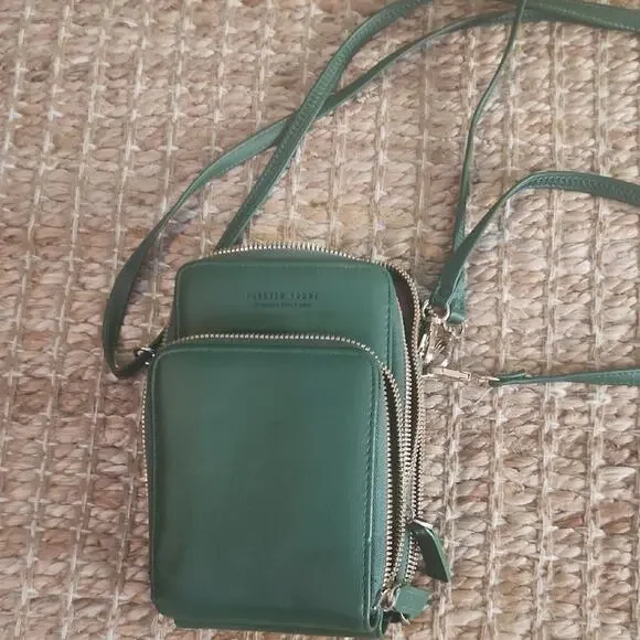 Forever Young Green Crossbody Camera Travel Sightsee Adjustable Strap Purse