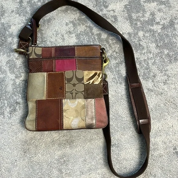 Coach Patchwork Swingpack Flat Crossbody Bag Suede Leather Signature F10439