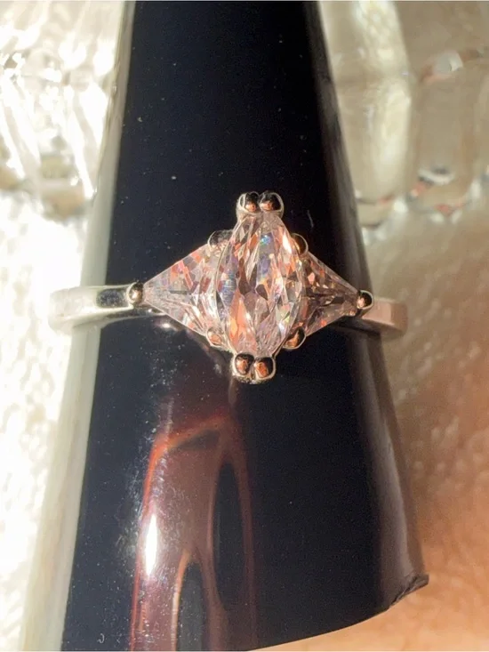Elegant Marquise-Cut CZ Ring in White Gold Tone