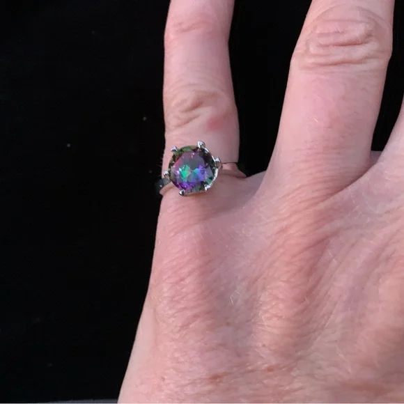 Silver Tone Ring with Iridescent Stone