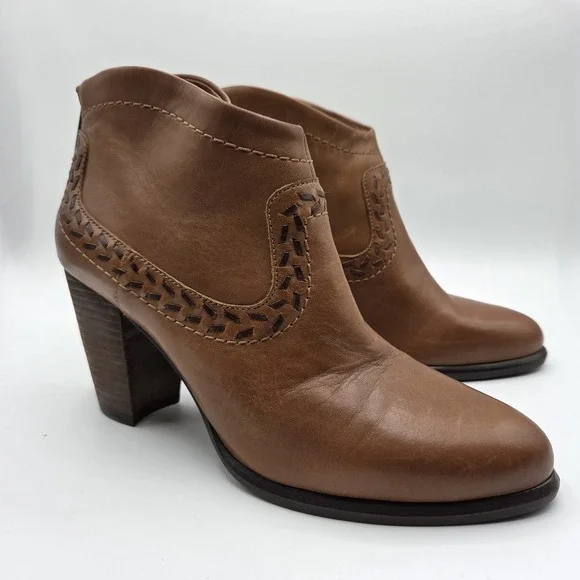 UGG Charlotte Brown Leather Whipstitch Western Ankle Boots Back Zip Block Heel