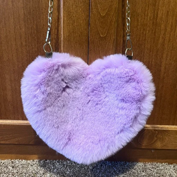 Purple Heart-Shaped Faux Fur Bag‎