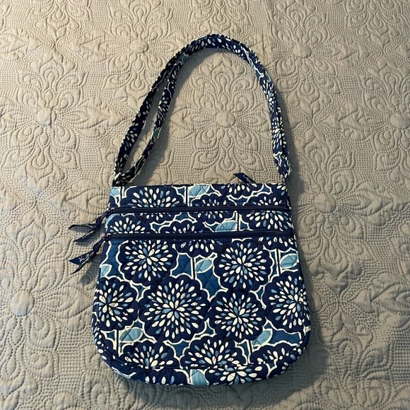 Vera Bradley crossbody bag