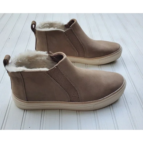 TOMS Paxton Taupe Brown Nubuck Faux Fur Lined Slip On Sneaker Boots Womens 9