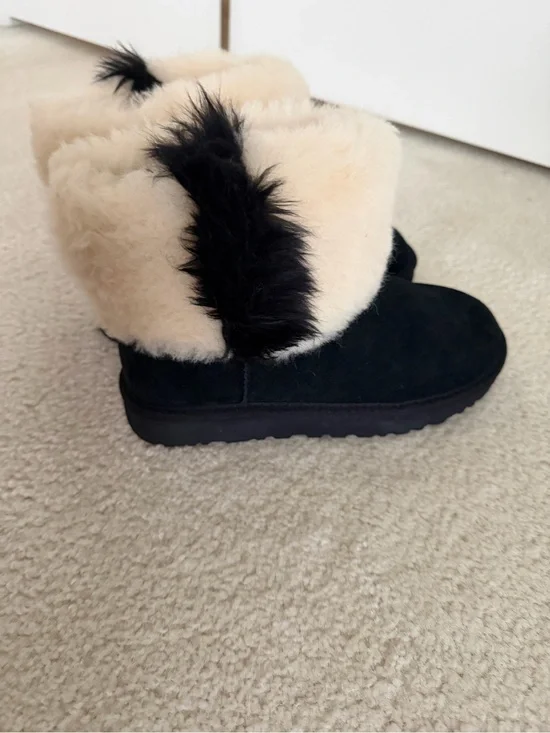 Black Suede UGG Ivory Sheepskin Cuffed Mid Calf Boots US 9
