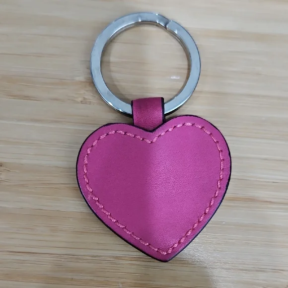 Vintage Coach Y2K Calfskin Leather Heart Keychain FOB Charm Pink Made In Italy