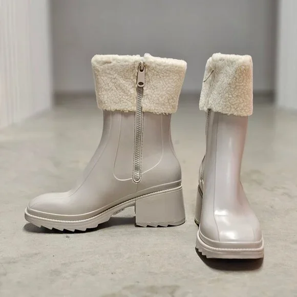 Womens Gray Waterproof Boots With Fleece Lining & Zipper Closure