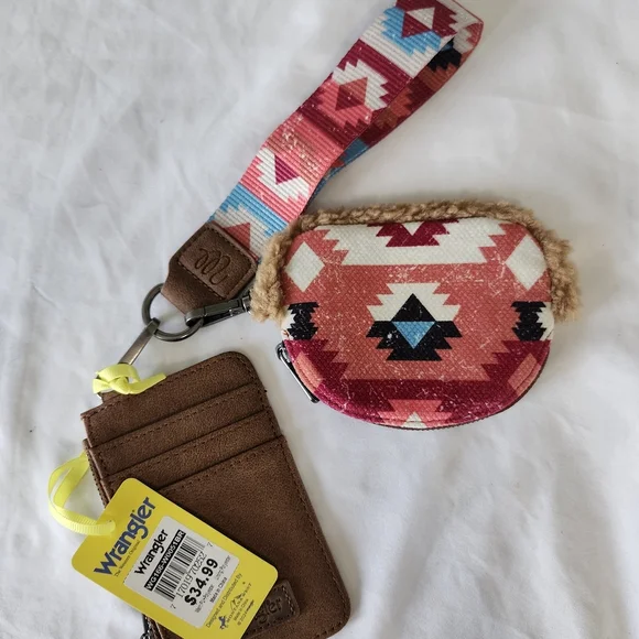 Wrangler Brown Card Holder with Multicolor Aztec Pouch