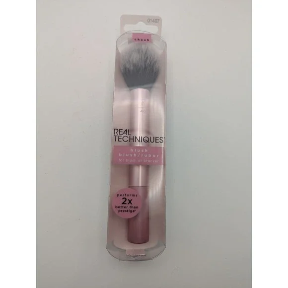 Real Techniques 400 Blush Brush Pink Tapered Soft Bristles Cheek‎ RT 01407 NEW