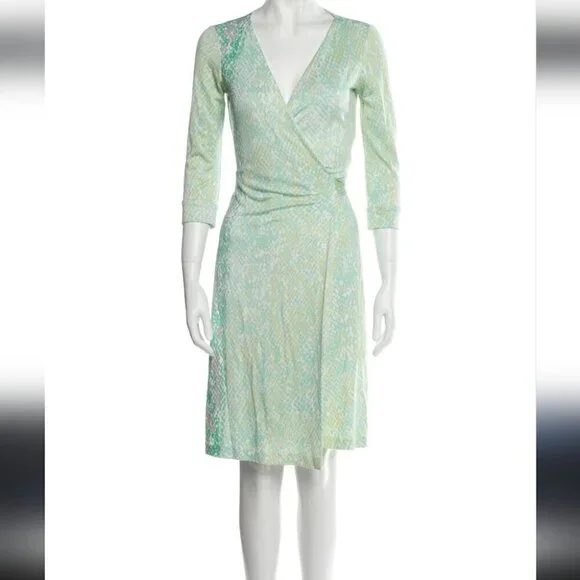 DVF serpent 100% silk jersey wrap dress