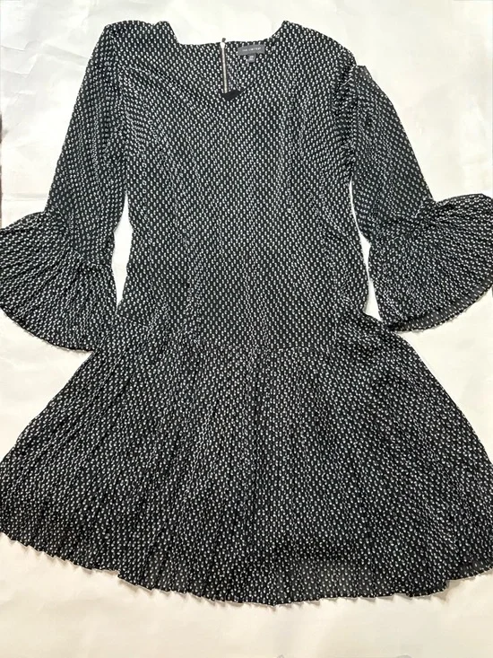 💃 The Limited Black & White Printed Drop Waist Long-Sleeve Flounce Dance Dress