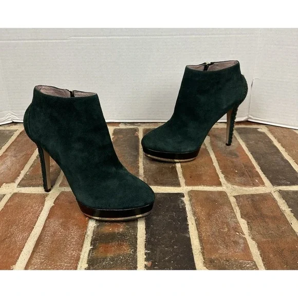 Vince Camuto Green Suede Ankle Booties‎ Women's 7 Platform Pumps Gold Stud Heels