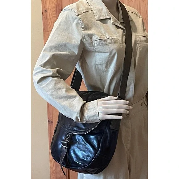 Rough & Tumble 1903 Dark Leather Saddle Crossbody Bag Made In Maine