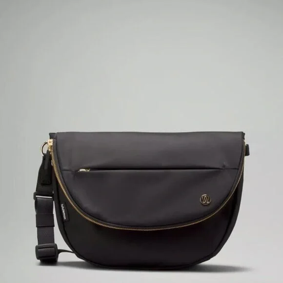 💼 Lululemon Festival Bag 5L • Black/Gold • New