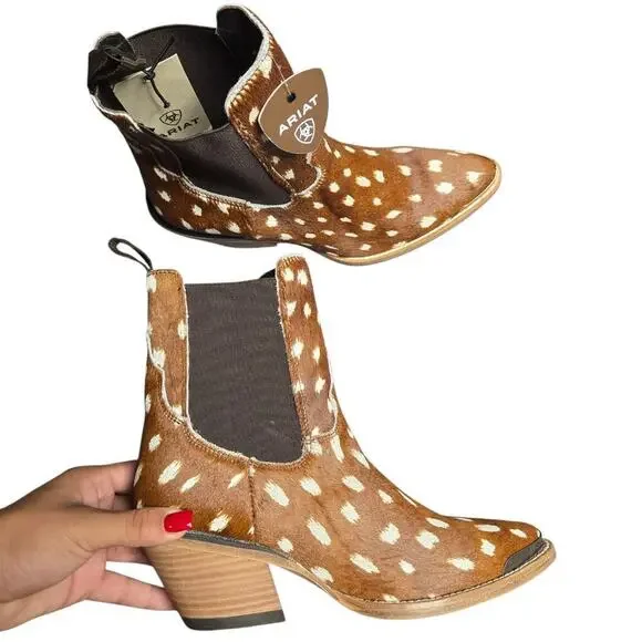 Ariat Women's Shiloh Hairon Deer Print booties Round Toe Size: 6