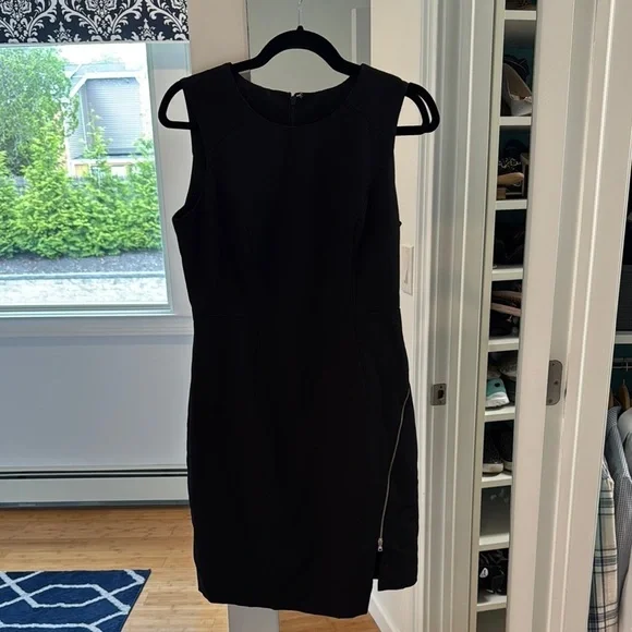 Fabulous Milly Black Sheath Mini Dress with Slit