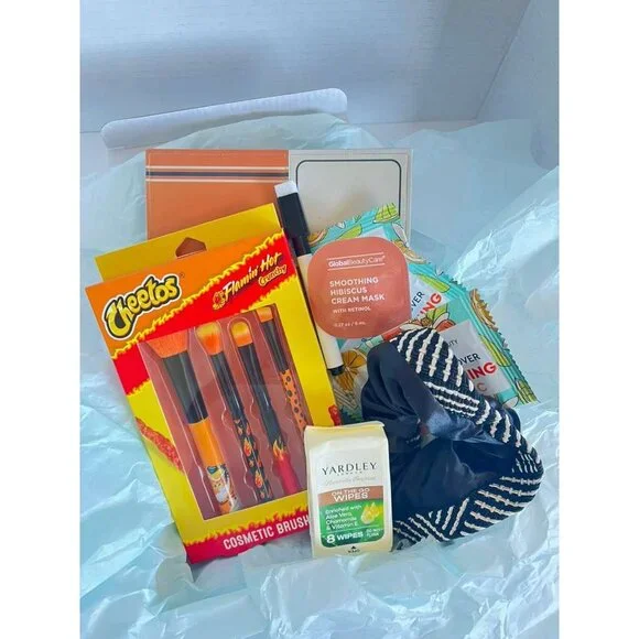 Cheetos Flamin Hot Makeup Brush Set Beauty Gift Scrunchie Mask Wipes,gifth bundl