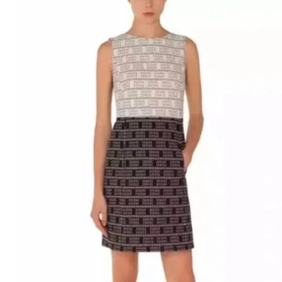 AKRIS Punto‎ Lace Jacquard Sheath Dress in Black sz 6