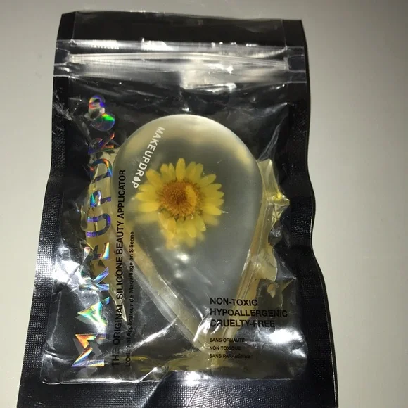 Makeup Drop Silicone Makeup Applicator flower edition🌼 NEW