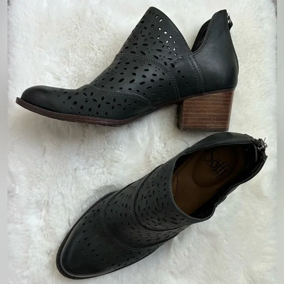 SOFFT‎ NWOT! Women’s Wyoming Leather Ankle Boot Laser Cut Outs Boho Western 8M
