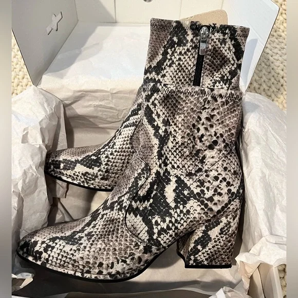 Marc Fisher Stretch Bootie Size 8.5