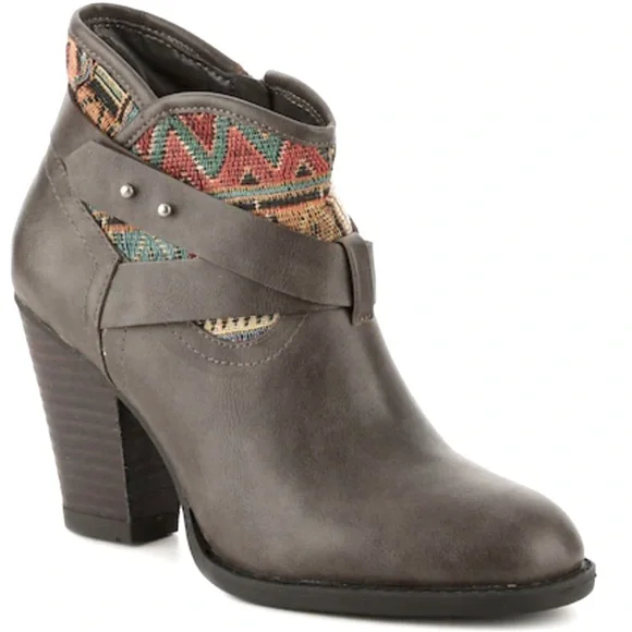 XOXO Women’s‎ Koris Western Bootie Gray Ankle Southwestern Boots size 6.5