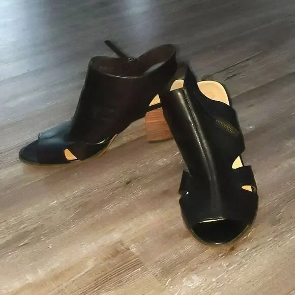 Bella-Vita black peektoe leather heeled shoes