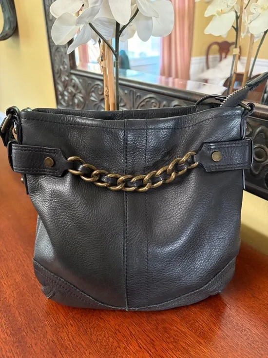 American Leather Co Elton Crossbody Bag Black Antiqued Gold Chain Accent