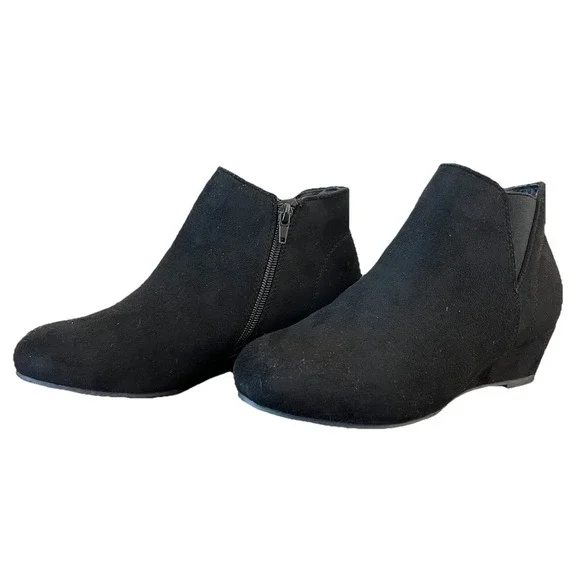 It's OK Women's Janelle Ankle Boots Size 7 1/2W Black Suede‎ Zip Up 149421