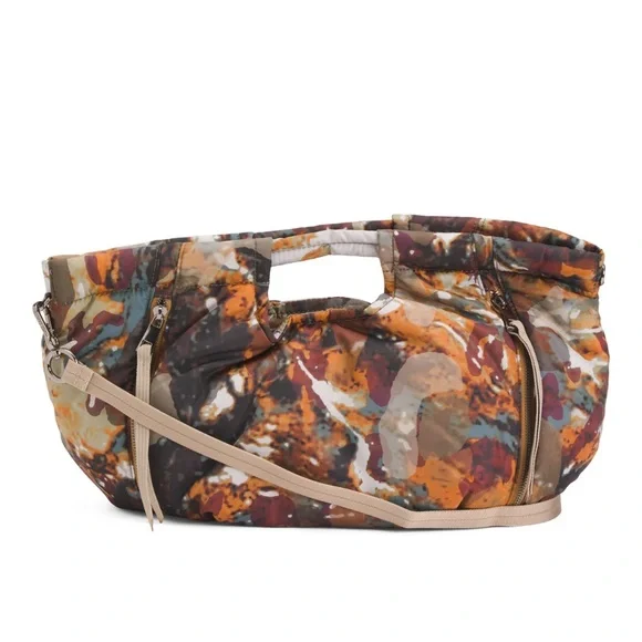 🎉LAST PIECE🎉VINCE CAMUTO Nylon Harlo Monet Print Large Clutch With Crossbody