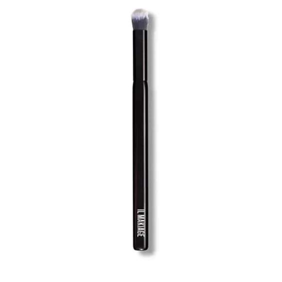 IL MAKIAGE Concealer Blending Brush #140 NIB