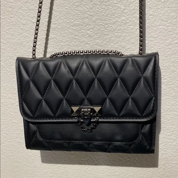 Black Quilted Chain Shoulder Bag
