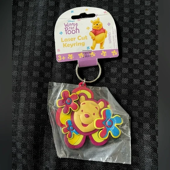 Vintage Disney Winnie The Pooh Floral Keychain Holder