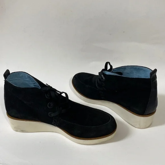 ED Ellen Degeneres. Leather suede ankle booties 8M Y2k Casual
