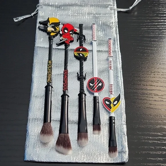 Marvel Deadpool x Wolverine Makeup Brush Set