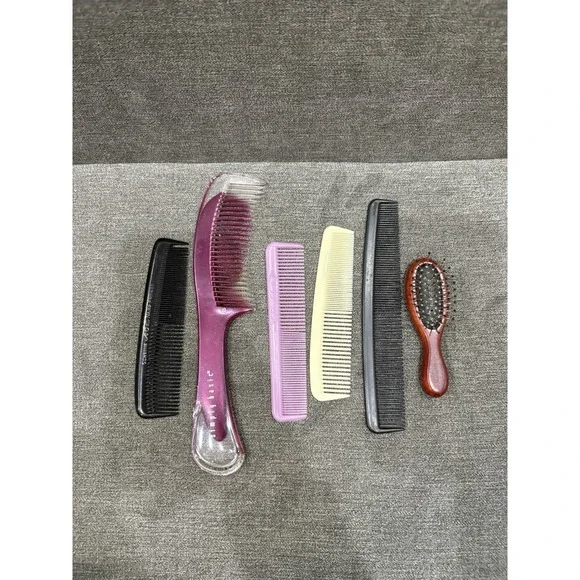Vintage Set of Combs Purse‎ Pocket Combs One Small Brush