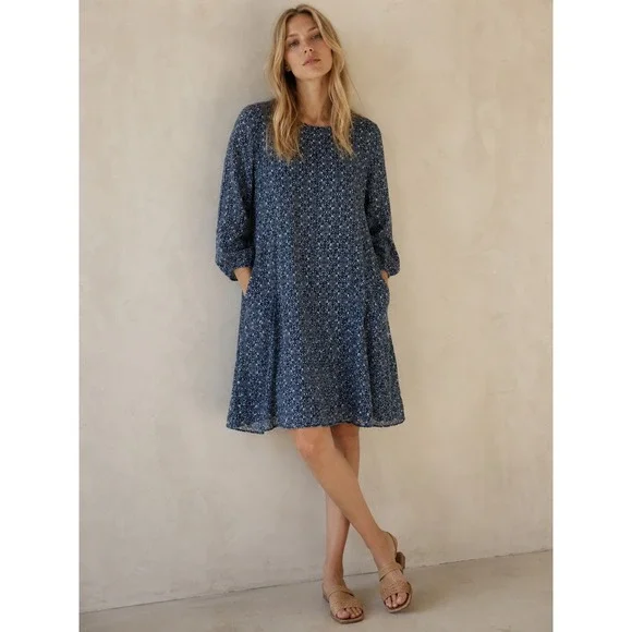 Wilfred LG Shift Dress Comfy Romantic Sweet Floral Boho Aritzia Midi Lined