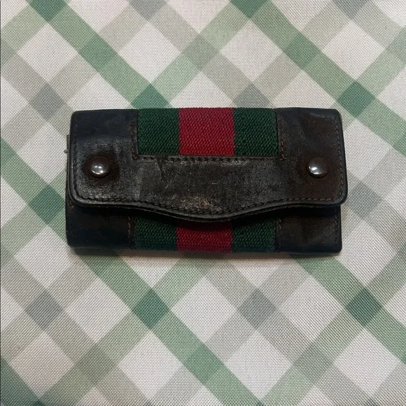 Vintage Gucci 4 key chain holder wallet