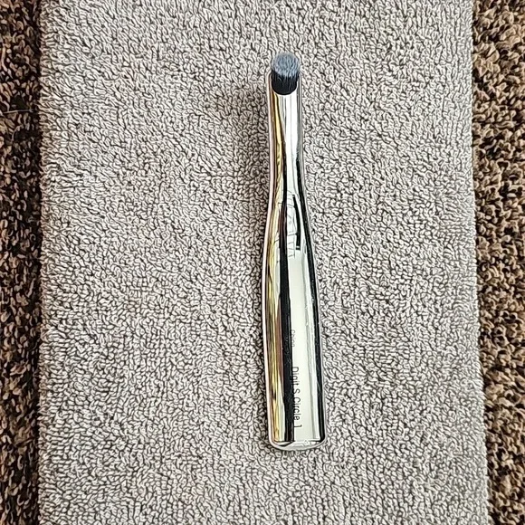 NWOT Artis Digit S Circle 1 brush.