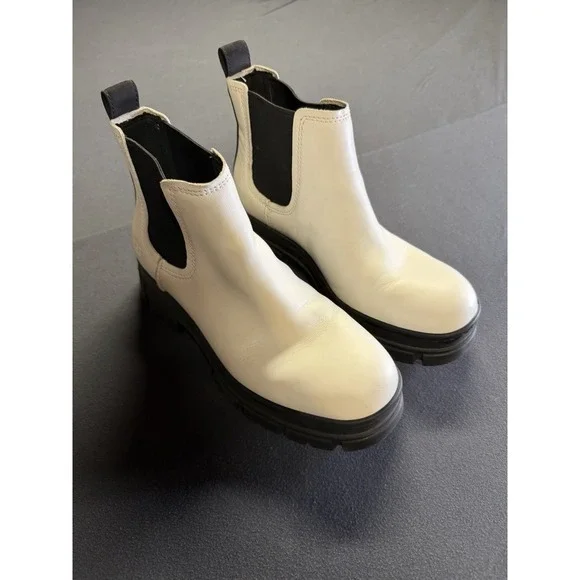 UGG Ashton Chelsea Waterproof Pull-on White Leather Women's Short Boots Sz 9