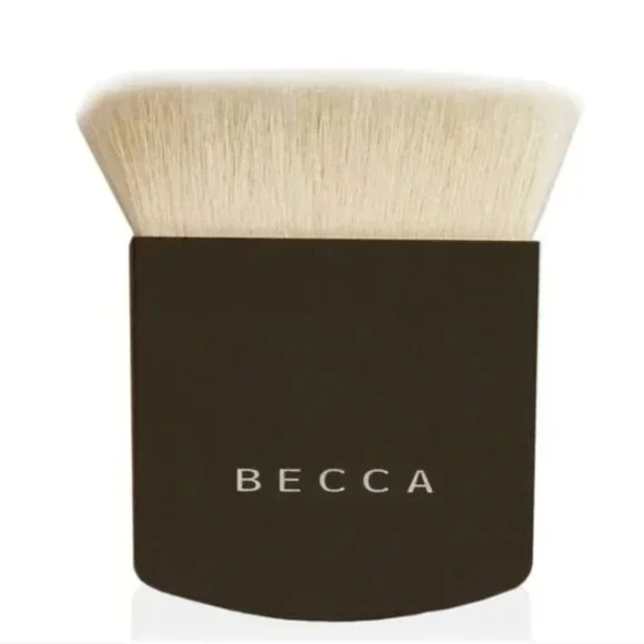 NEW! BECCA The One Perfecting Brush