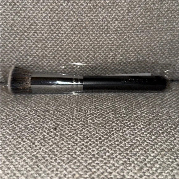 Morphe Professional Pro Flat Buffer Black Makeup M6 and M210 chisel Brush
