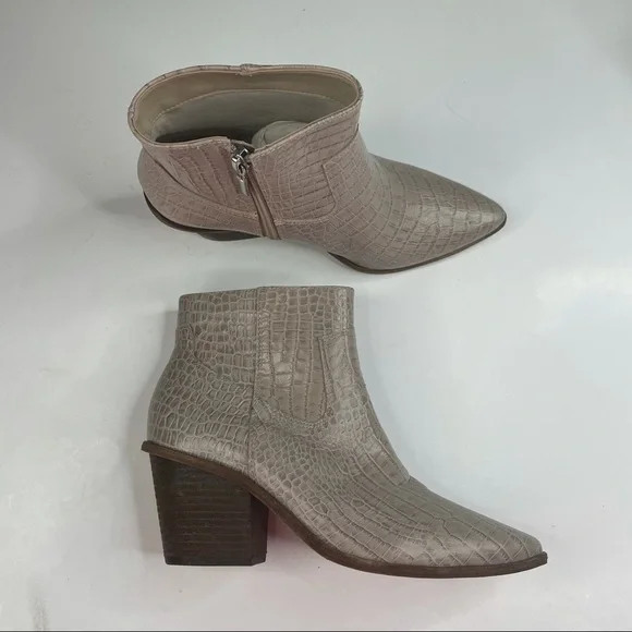 Kaanas Amarone Croc-Embossed Texan Booties‎ Size 6