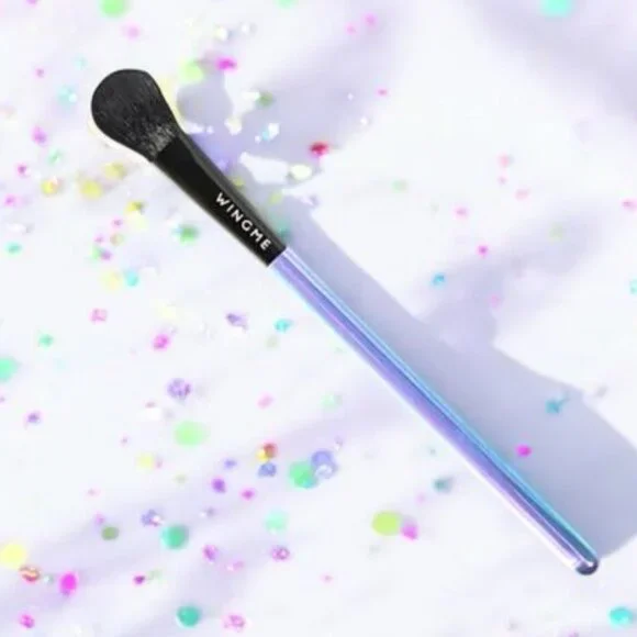 WINGME All-Over‎ Eyeshadow Brush - NEW IN PACKAGE!