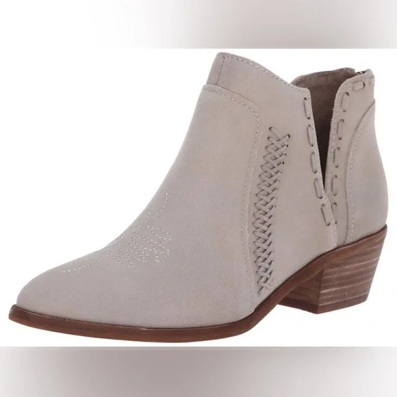 Vince Camuto Gray Suede Presita Ankle Booties Western Size 8 or 38.5