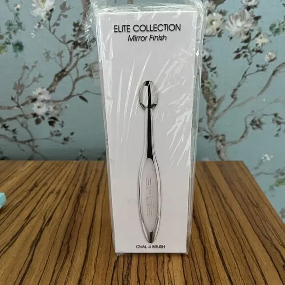 Artis Elite Collection Mirror Finish Oval 4 Brush