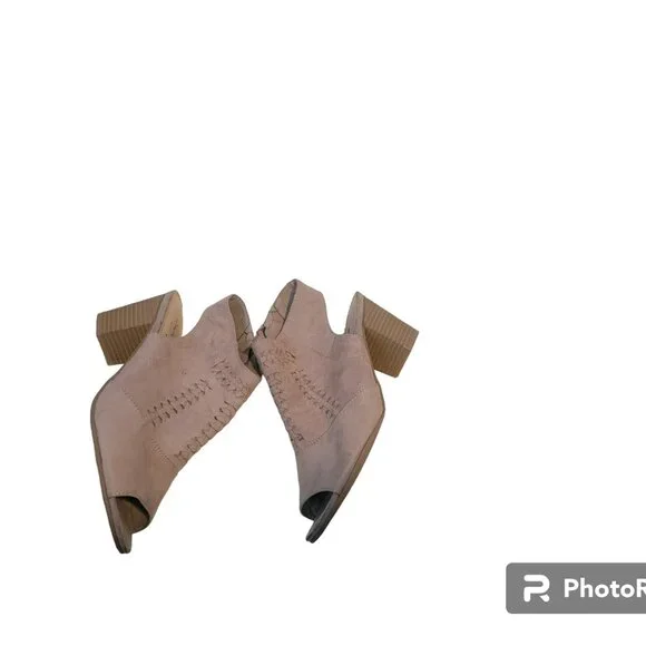 Vintage 7 Eight Peep Wendi Toe Taupe Booties